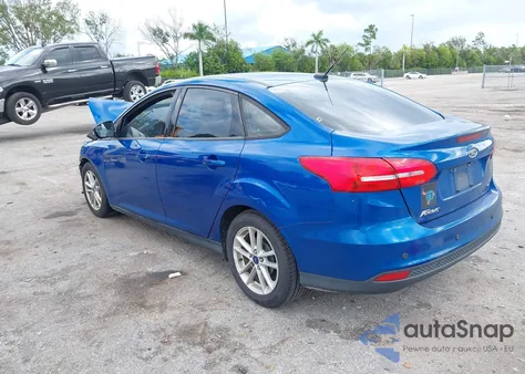 2018 Ford Focus Se z USA, uszkodzony, nr VIN 1FADP3F25JL235653